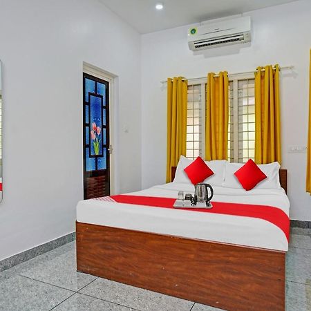 Oyo Thykoodam Sleep Inn Kochi Екстер'єр фото