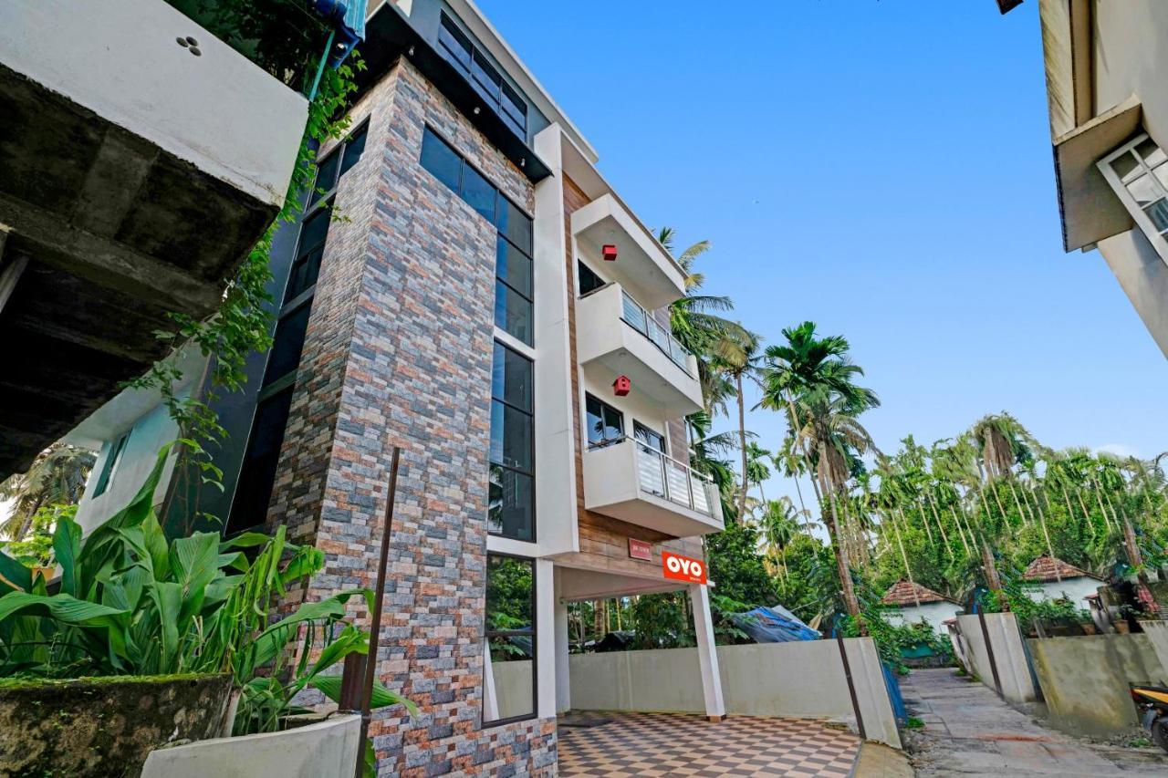 Oyo Thykoodam Sleep Inn Kochi Екстер'єр фото