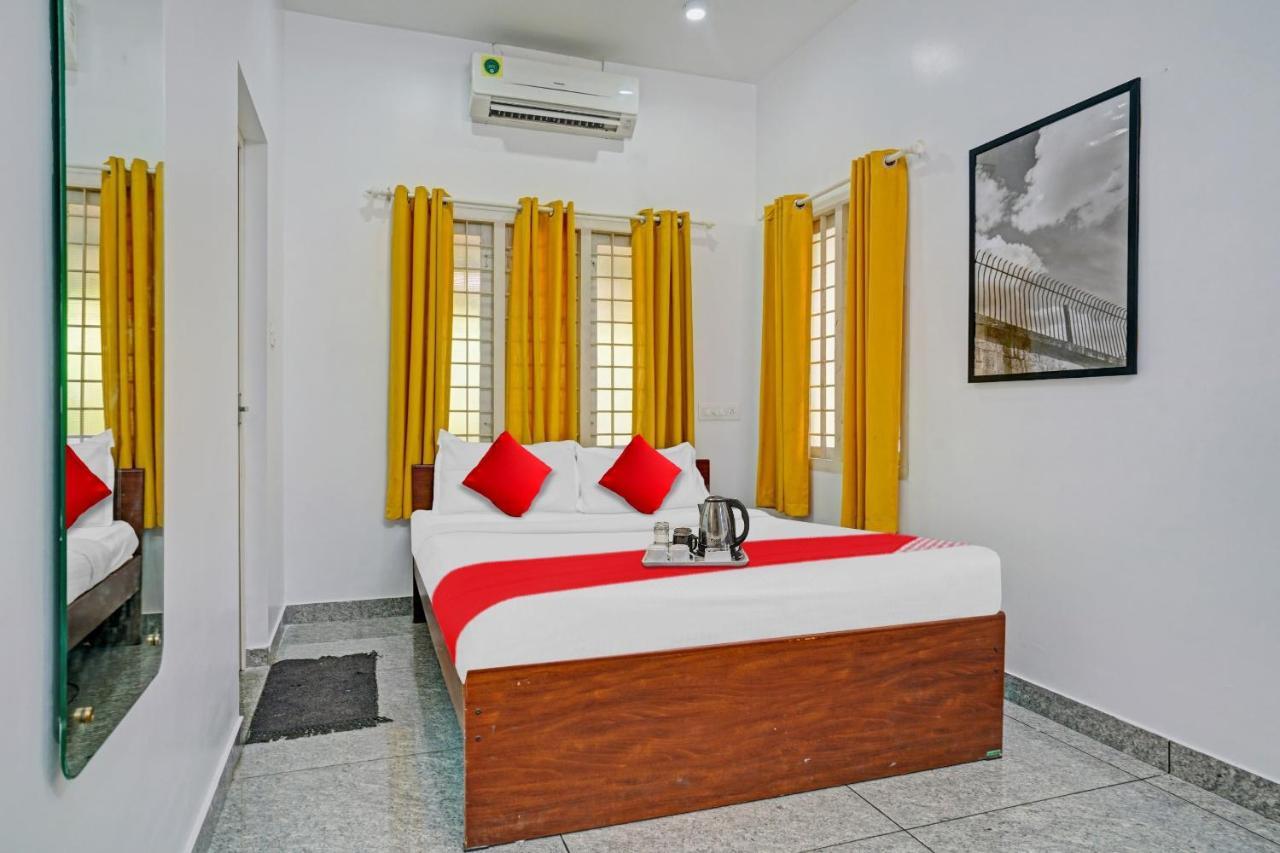 Oyo Thykoodam Sleep Inn Kochi Екстер'єр фото