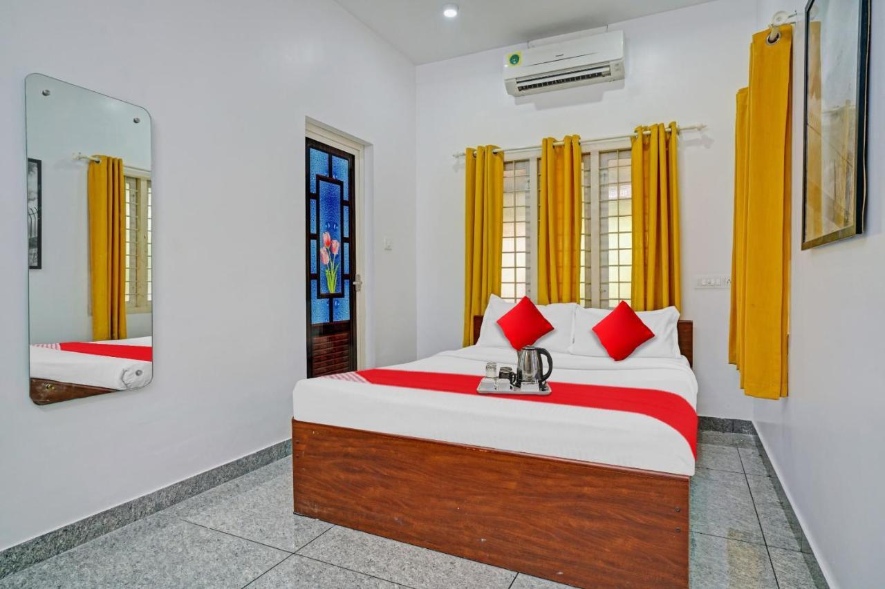 Oyo Thykoodam Sleep Inn Kochi Екстер'єр фото